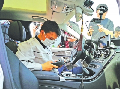 失控奔馳事發(fā)行駛數(shù)據(jù)有望還原 車主:會(huì)認(rèn)同結(jié)果