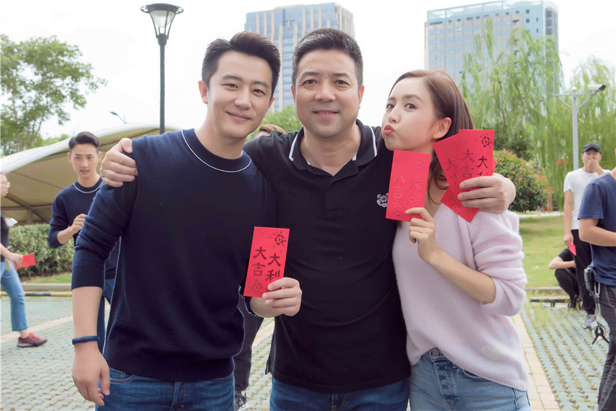 黃軒《完美關(guān)系》國內(nèi)殺青 打造最強(qiáng)公關(guān)人