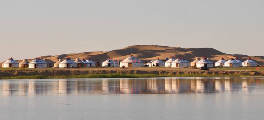 沙恩國際莊園攜手2018圣牧杯國誼賽暨首屆烏蘭布和沙漠沙產(chǎn)業(yè)博覽會新聞發(fā)布