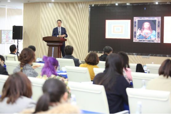 中國文化產(chǎn)品國際營銷年會盛大開幕  ——2018藝術(shù)品貿(mào)易國際論壇 隆重舉辦