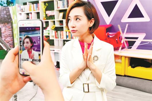 風(fēng)口上的抖音紅人們:15秒素人變網(wǎng)紅 收入讓人艷羨