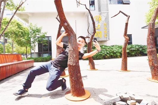 風(fēng)口上的抖音紅人們:15秒素人變網(wǎng)紅 收入讓人艷羨