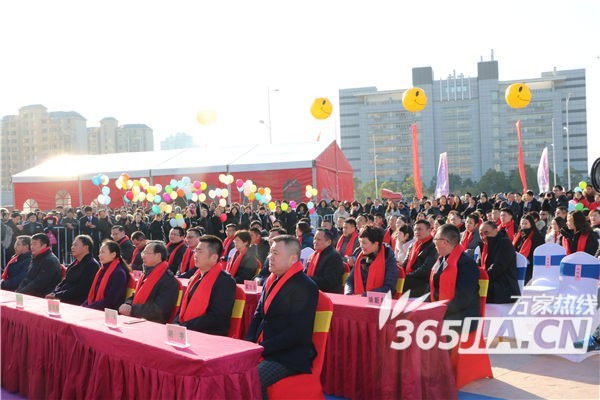 合肥百大集團首家奧萊店開業(yè)