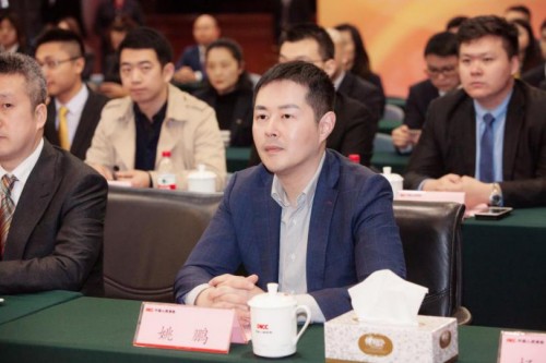 重塑巨頭轉(zhuǎn)型的資本品牌 工業(yè)富聯(lián)姚鵬獲頒“年度新銳營(yíng)銷領(lǐng)袖”