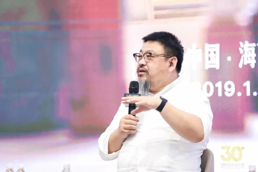 清華大學(xué)美術(shù)學(xué)院副院長(zhǎng)方曉風(fēng)