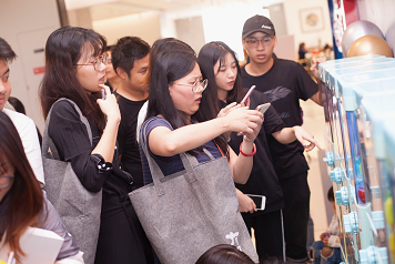 打開新世界，TCL37周年慶玩轉(zhuǎn)年輕化營銷！