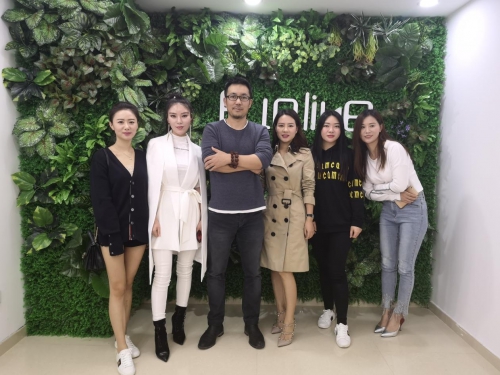 紛來首批經(jīng)紀人入駐,“精灌”營銷取代廣告營銷