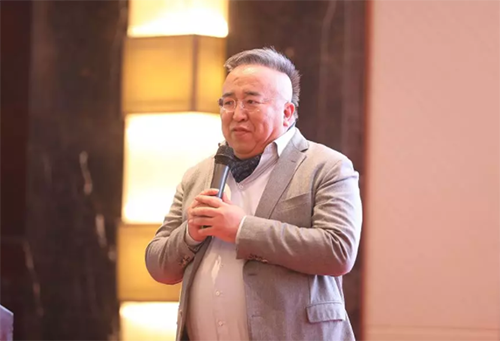 京瑞貝母輻射供熱制冷系統(tǒng)技術(shù)有限公司技術(shù)總監(jiān)鄭鴻宇