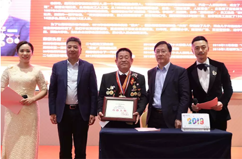 谷老爺子被譽(yù)為“中原活雷鋒”