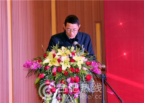 肥東縣人民政府副縣長張治海先生上臺發(fā)言 肥東縣人民政府副縣長張治海先生上臺發(fā)言