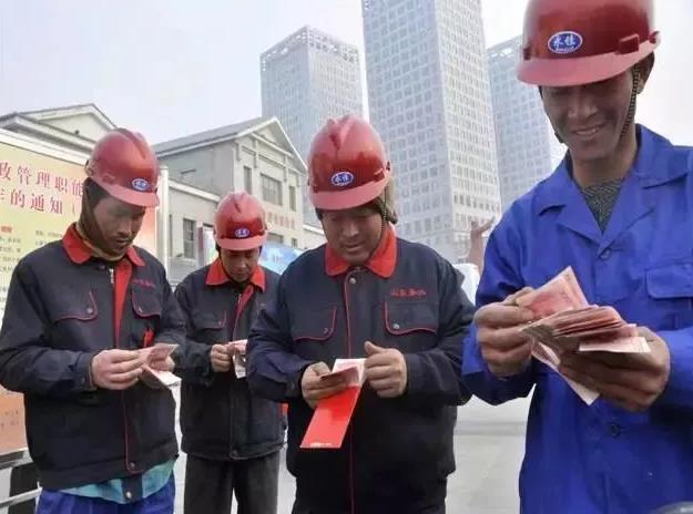 嚴查!青島倆月幫勞動者討薪846.4萬 全市投訴電話公布