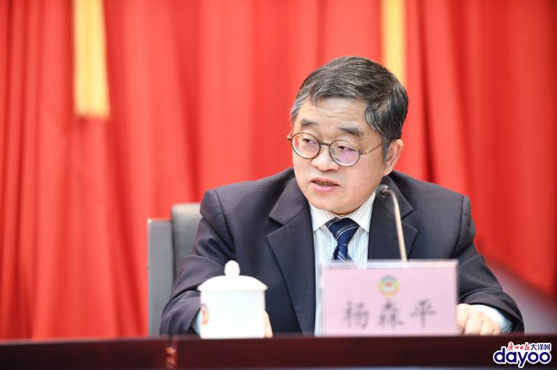 廣東省政協(xié)十二屆二次會(huì)議新聞發(fā)布會(huì)召開