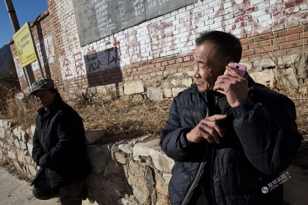 專訪《啥是佩奇》導演：為何選那位大爺？為何用鼓風機？