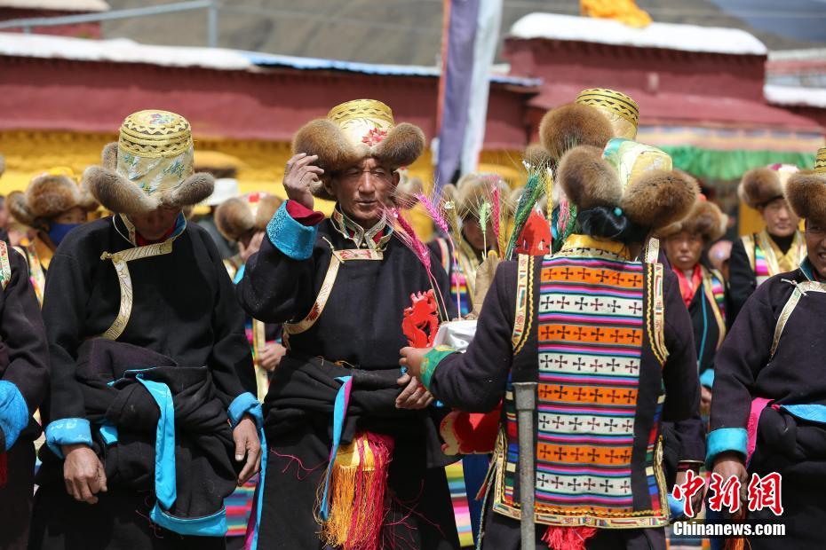 藏歷新年 西藏“吐蕃故里”上演古老傳統(tǒng)體育“鬧”新年