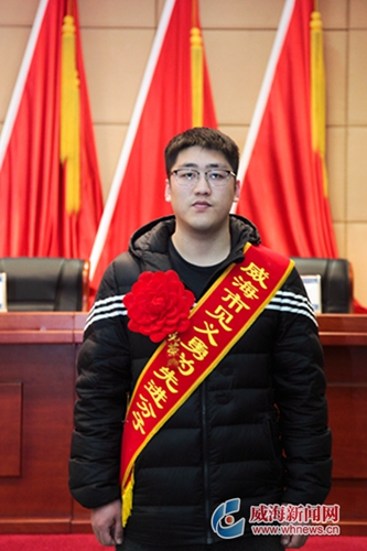 挺身而出 唱響正義之歌